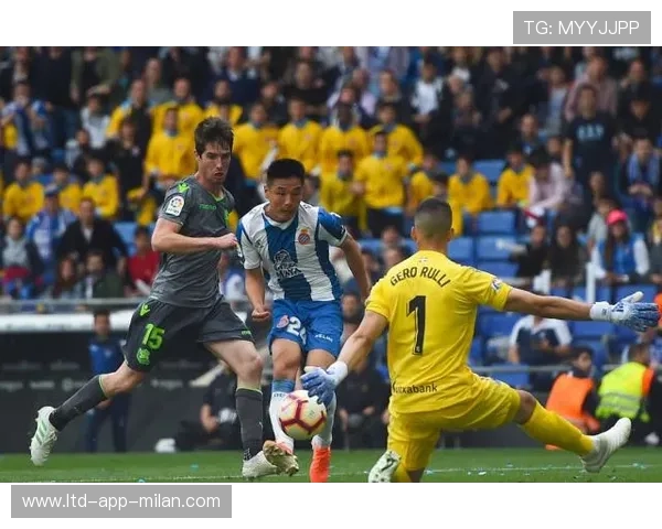 罗德里戈反击单刀冷静挑射